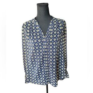 Cabi Navy Geometric Floral Print Button Front Blouse Women’s Med Ruffle Cuff Q37